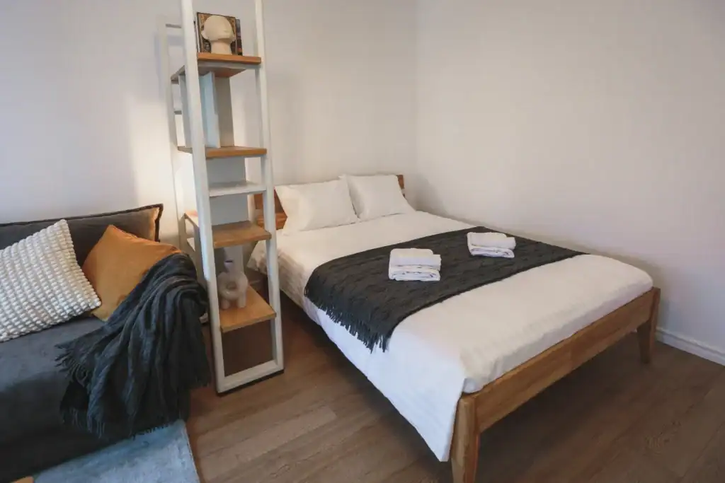 Studio Apartment with Skylight 10