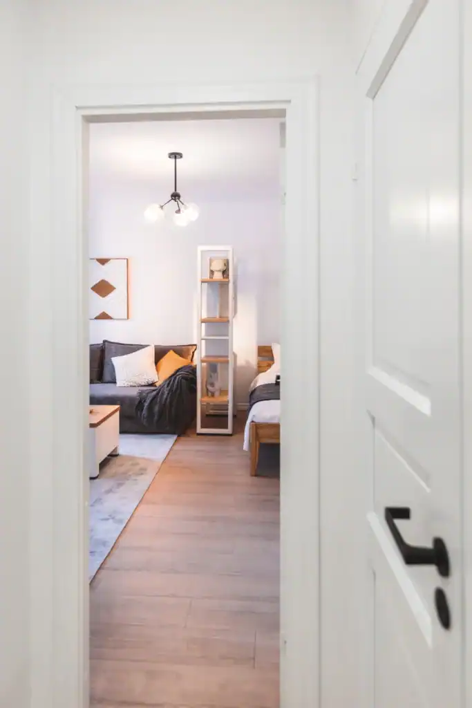 Studio Apartment with Skylight 3
