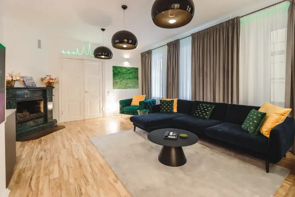 Two Bedroom Apartment near Opera House 1