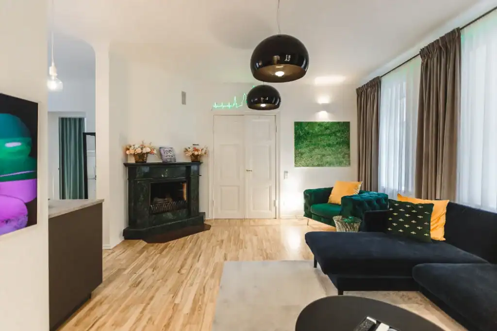 Two Bedroom Apartment near Opera House 3