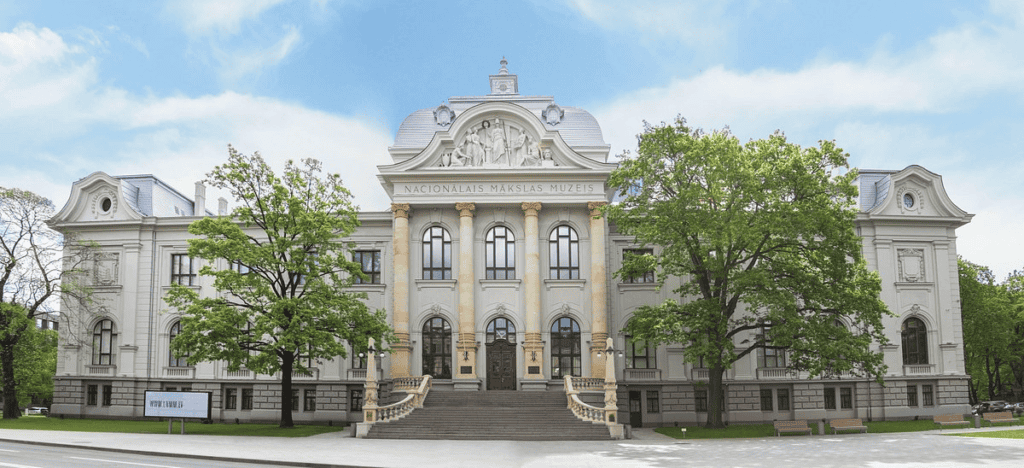 Nacionālais teātris Rīgā, Latvijas kultūras simbols un vēstures mantojums.